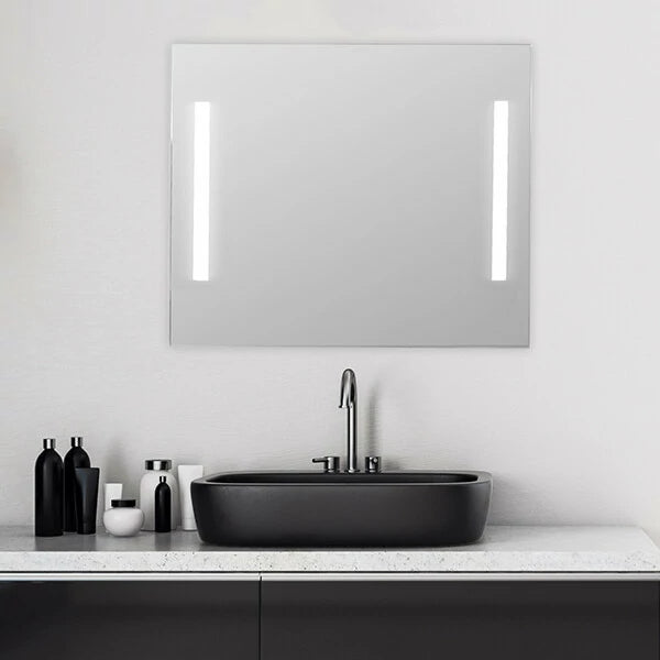 LED Mirror Muatoa Maul i silver med eluttag, olika storlekar